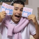Boletos de lotería fotografiados de frente